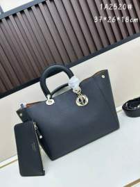 Picture of Dior Handbags _SKUfw239225570fw